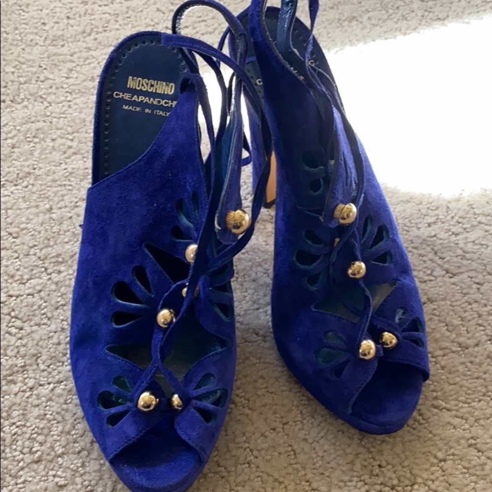 Moschino blue suede open toe heels